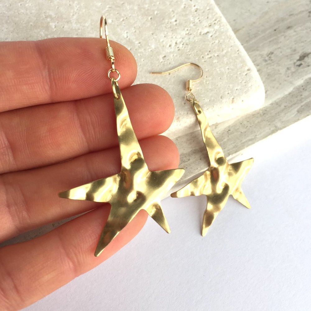 Long Wavy Gold Star Earrings - Picture 3 of 4